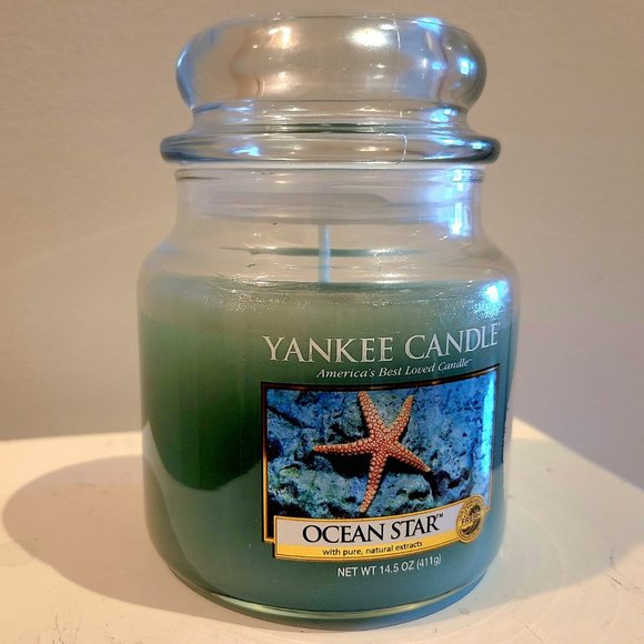 Yankee Candle OCEAN STAR, Medium Classic Jar, Single Wick Candle 14.5 oz - Picture 2 of 4